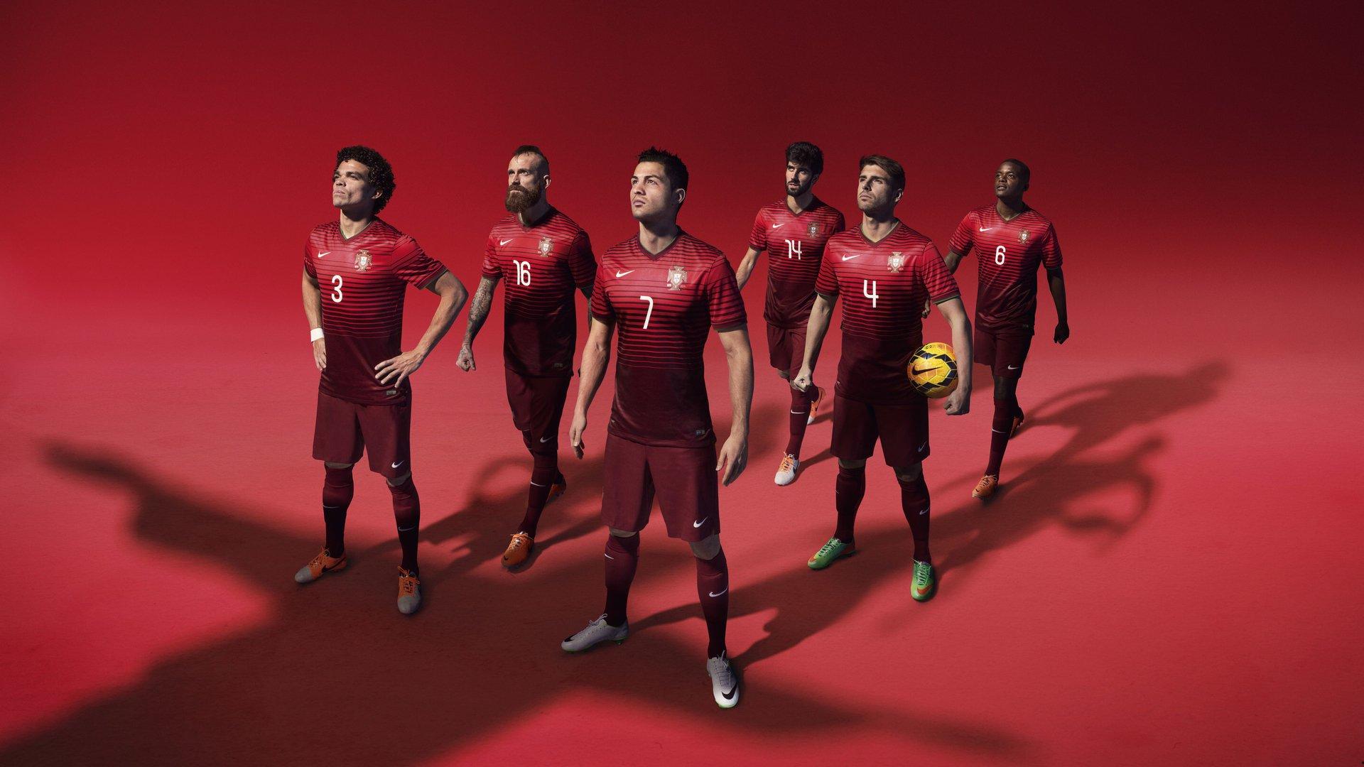 洛卡特利一锤定音，佩戴袖标者担当点球，完美句点定格辉煌赛季