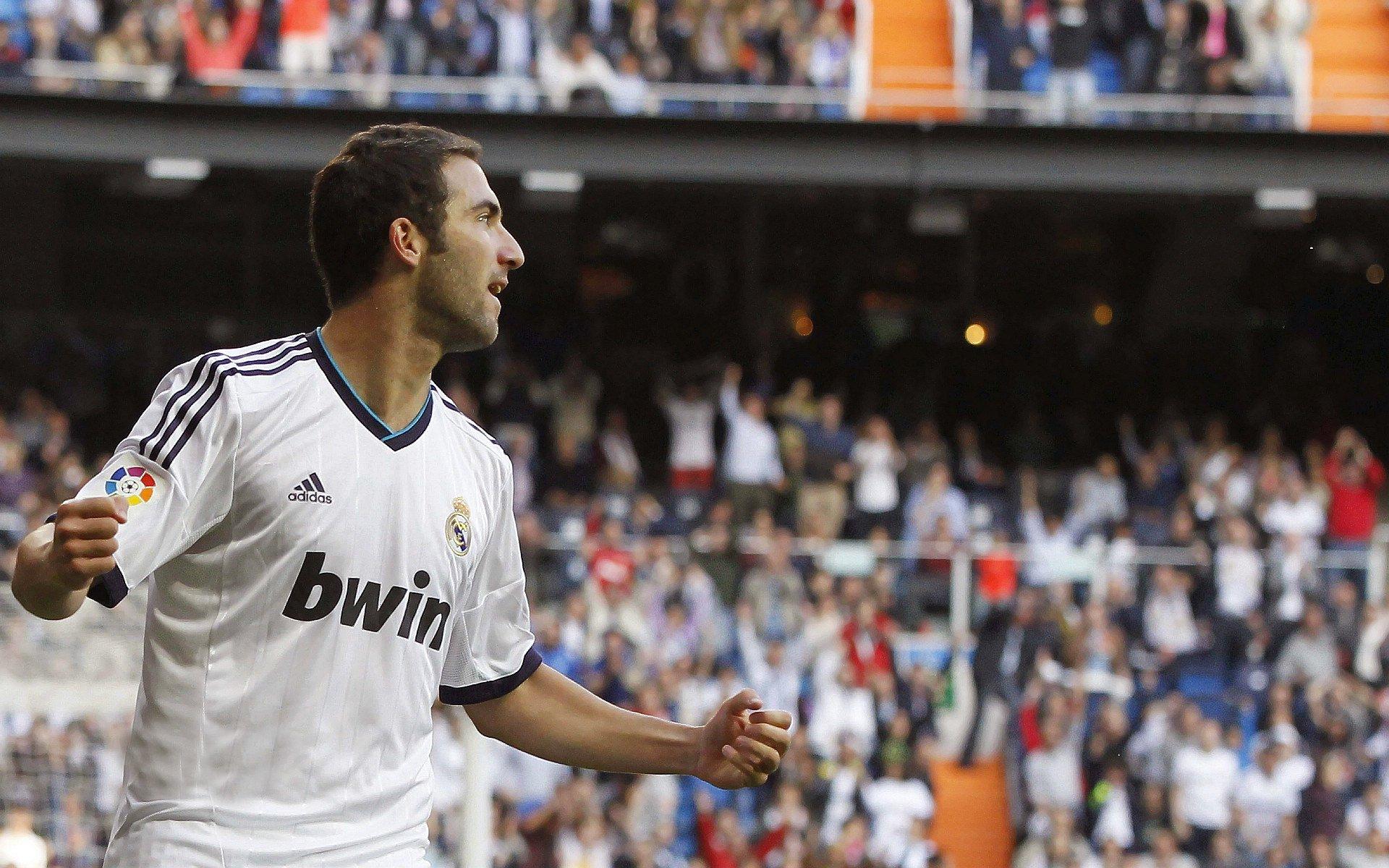 篮球哲学之争，蒂格引发跨时代辩论—团队荣耀与个人霸权如何抉择？